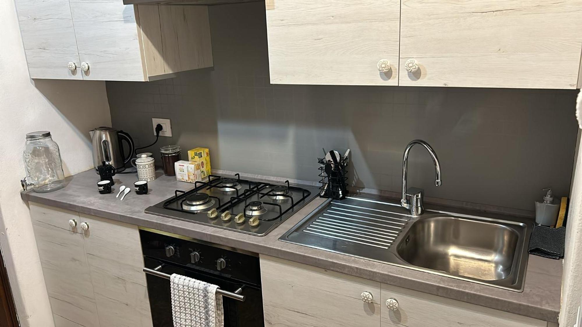 Flat In City Centre Tirano - 10 Minutes From Train Station Buitenkant foto